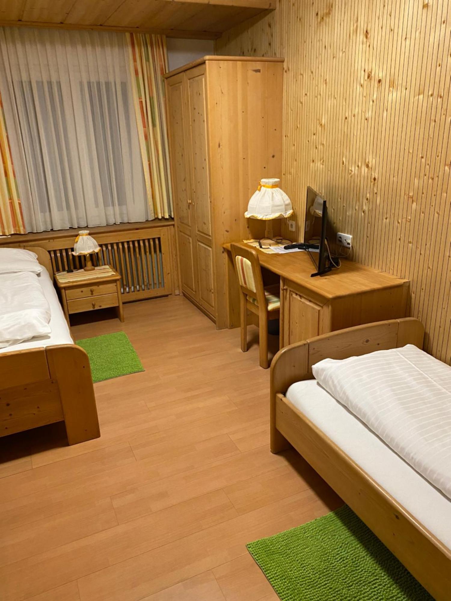 Hotel-Restaurant-Vinothek Felix Sommer Auersthal Zewnętrze zdjęcie